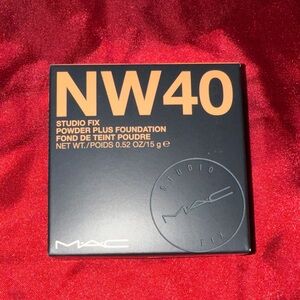 MAC Studio Fix Powder Plus Foundation Compact